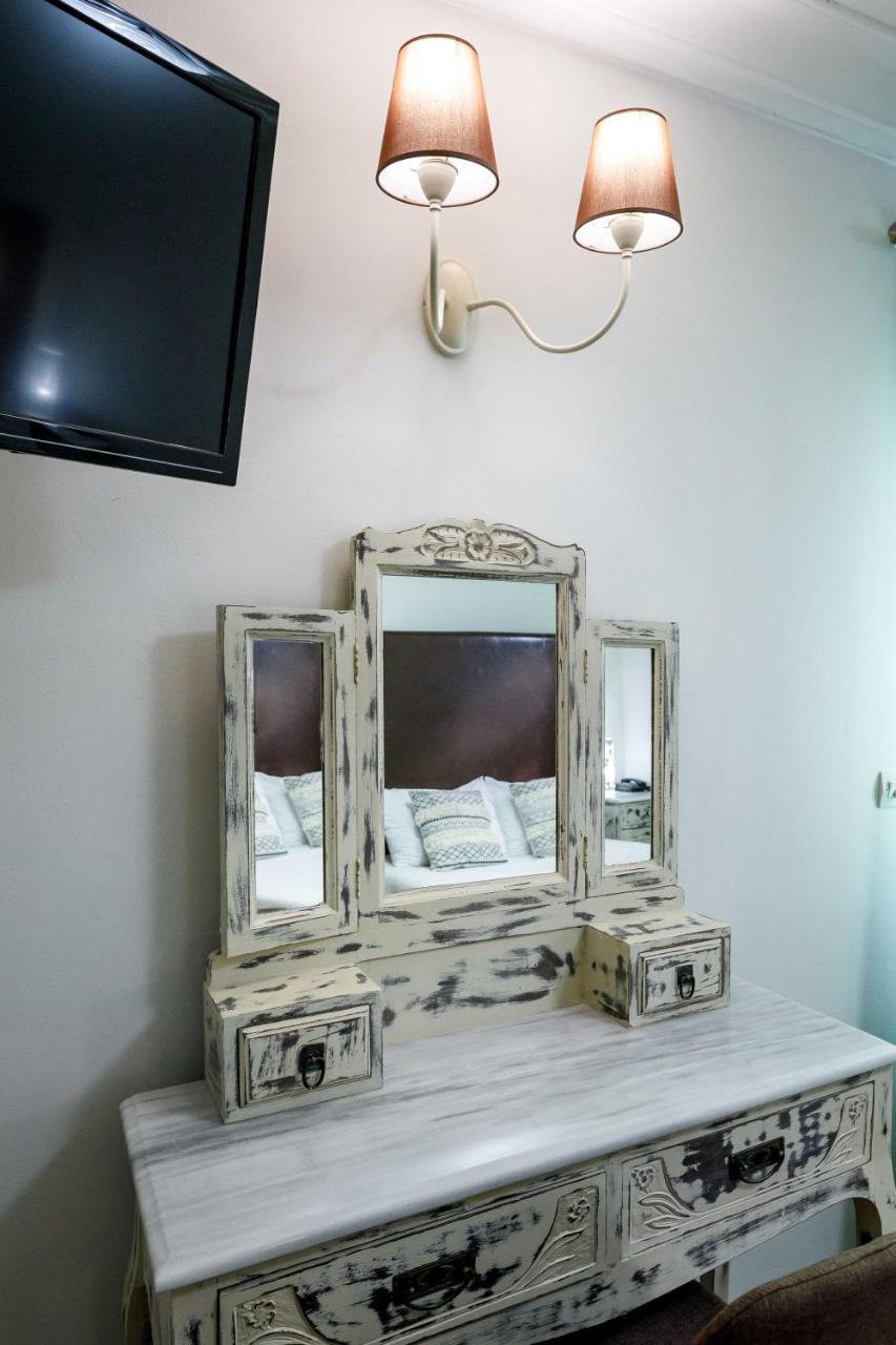 Kapodistrias Hotel นาฟปลิโอ ภายนอก รูปภาพ